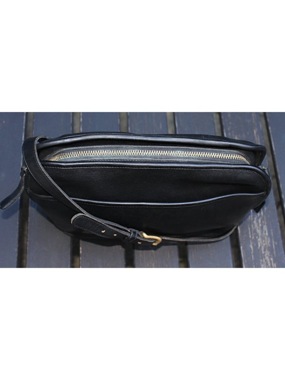 Coach Vintage - Oliver Crossbody Bag 9902 in Black + Brass, USA 1980s - Picture 3 of 14
